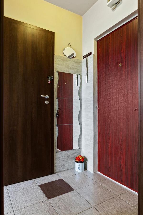 Welcoming Flat Iancului - Mega Mall National Arena Bukares Bagian luar foto